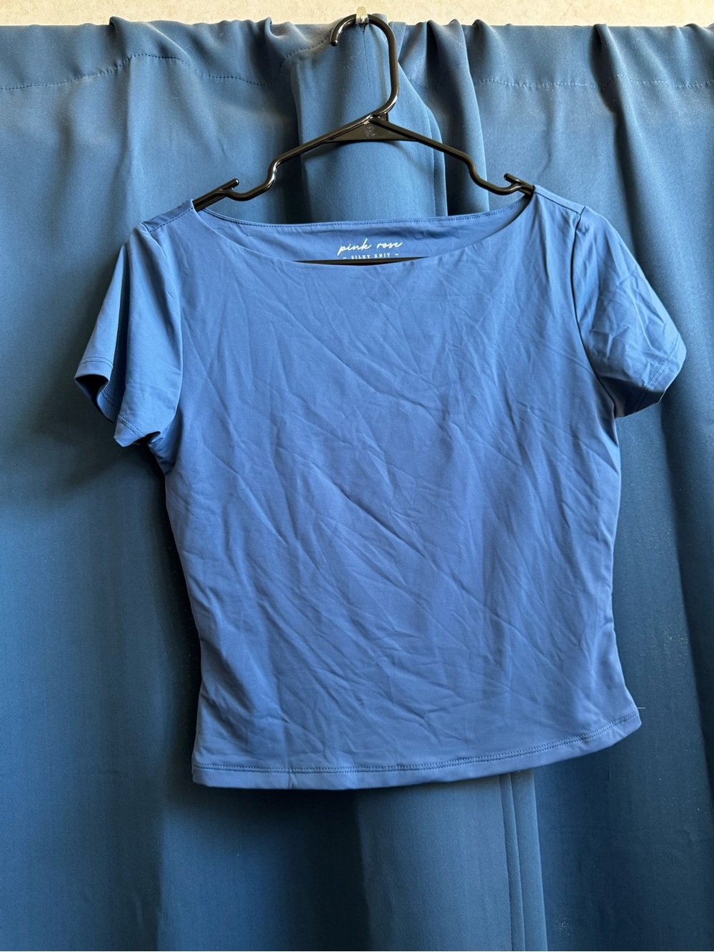 Pink Rose Blue Scoop Neck Short Sleeve Top